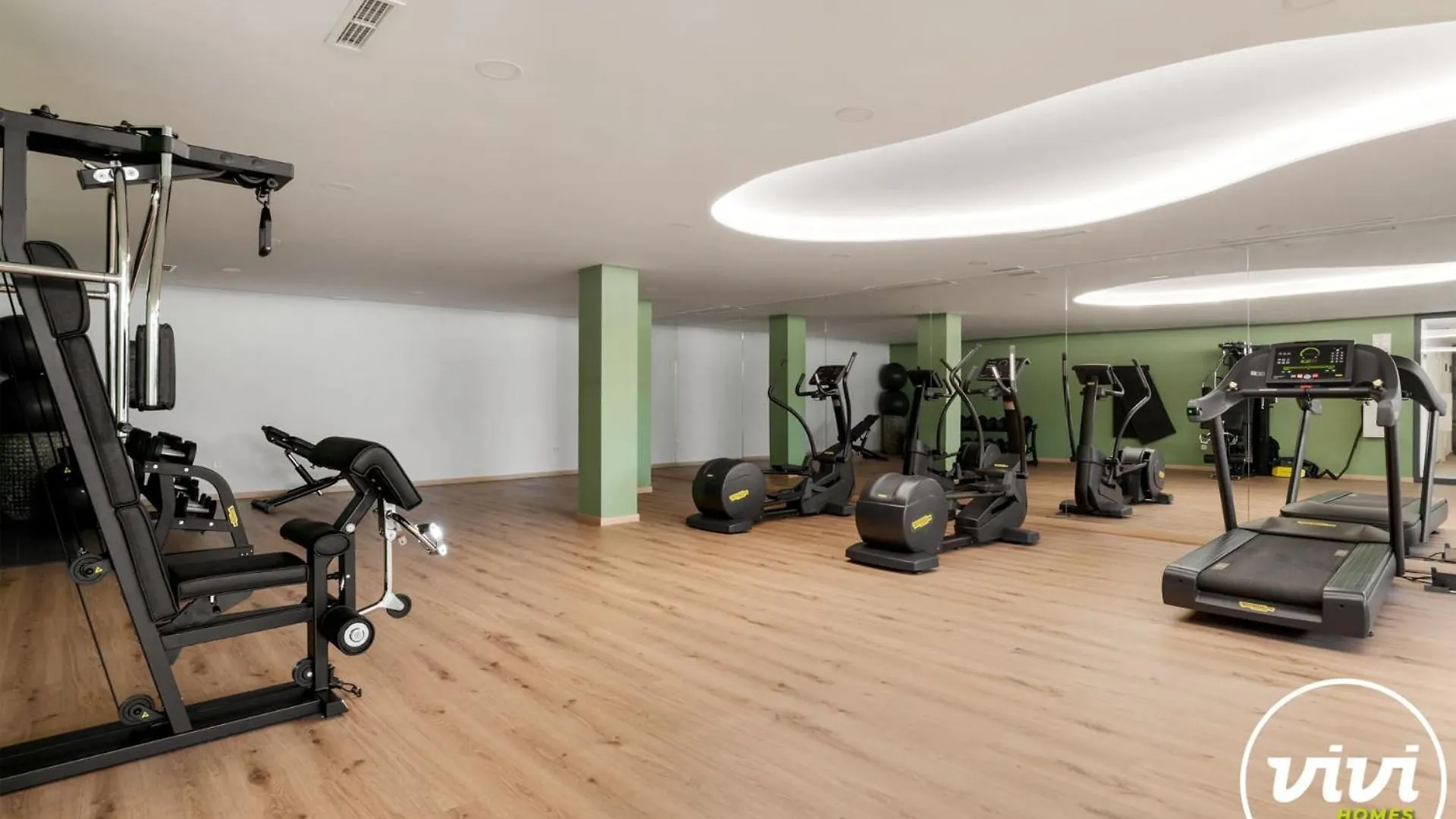 Vivi Homes - Bonita Del Sol Beach, Pool, Garden, Gym & Spa لا كالا ذي ميخاس 0*,  إسبانيا
