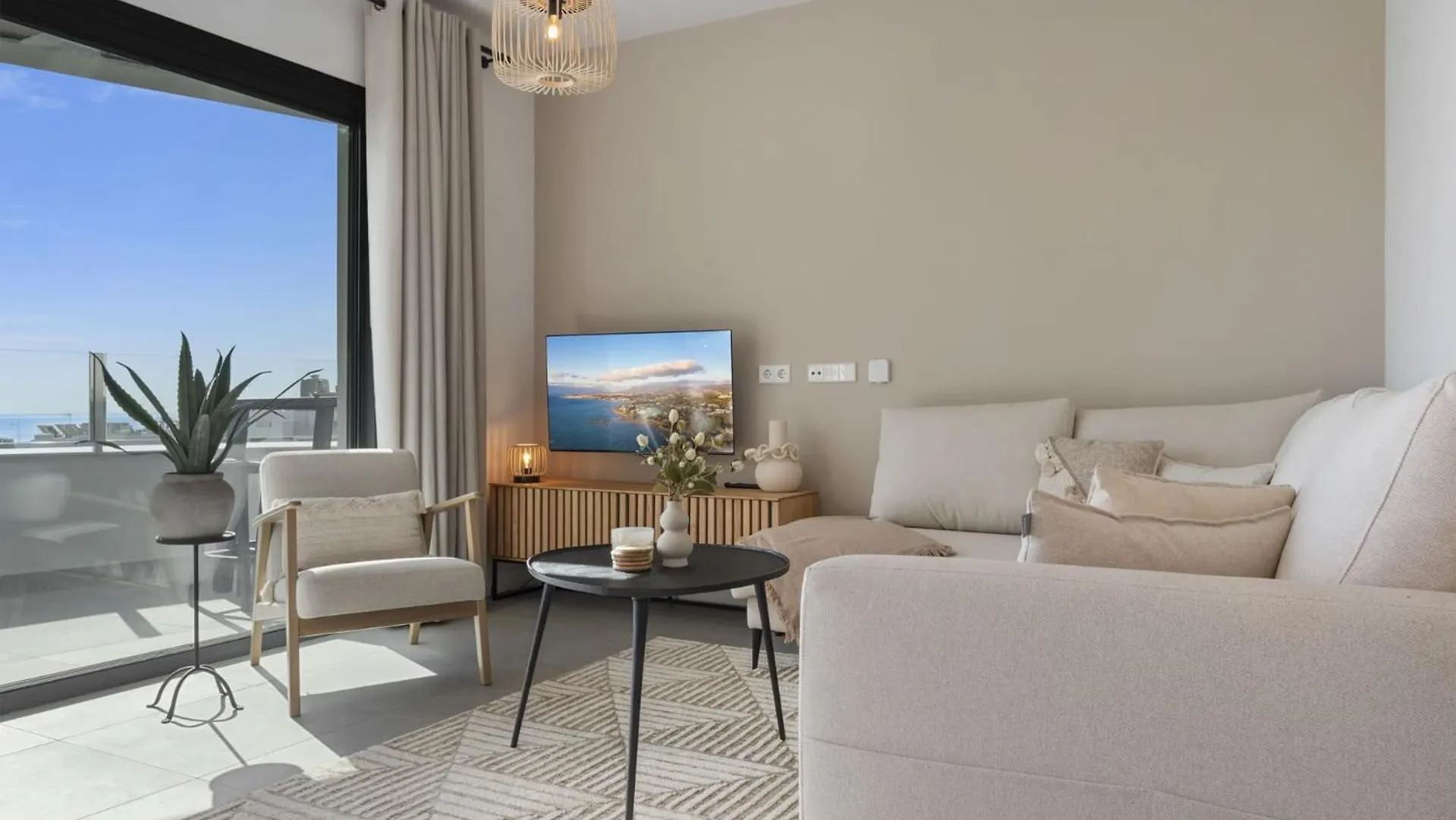 Vivi Homes - Bonita Del Sol Beach, Pool, Garden, Gym & Spa لا كالا ذي ميخاس