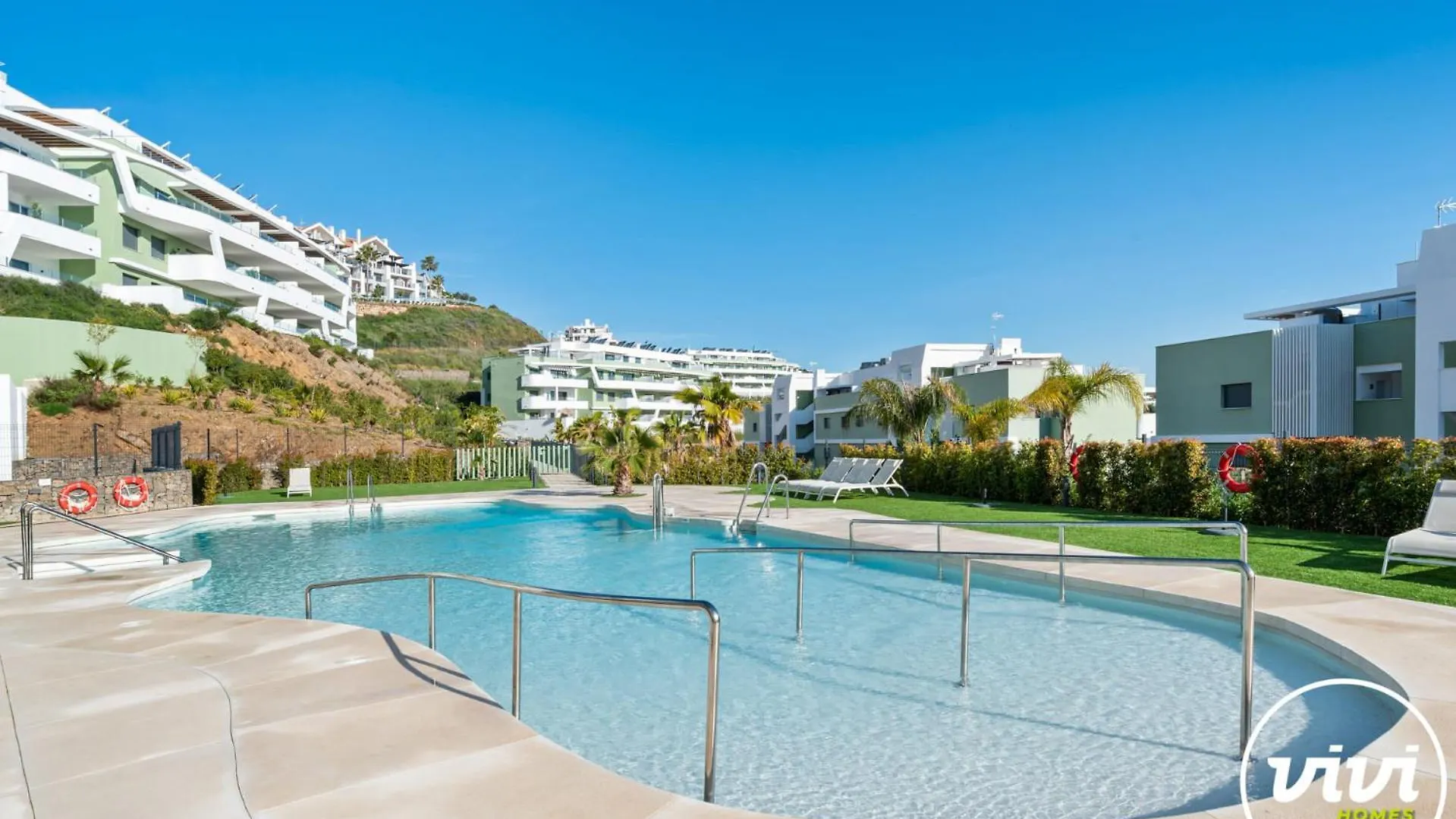 Vivi Homes - Bonita Del Sol Beach, Pool, Garden, Gym & Spa La Cala de Mijas Apartman